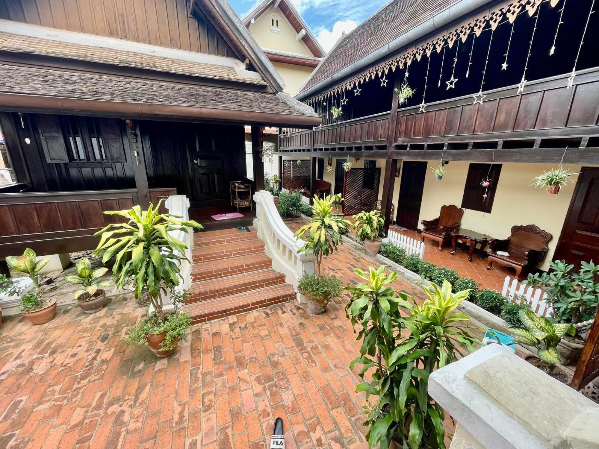 Villa Phathana Boutique Hotel Luang Prabang Exterior photo